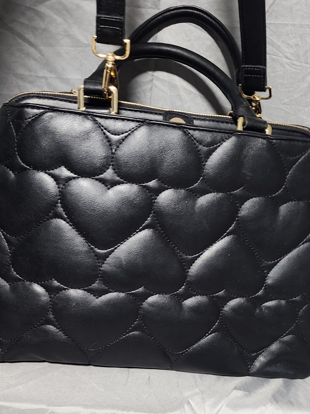 Betsey Johnson Large Black Quilted Puffy Heart Pattern Satchel Shoulderbag Purse - Picture 3 of 8